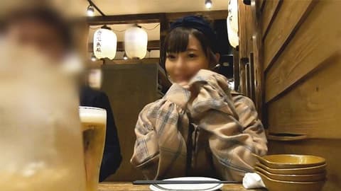 背负着大人样子的爱逞强大学生 为了学费哭着努力地搭讪 绅士的巨根刺入纤细的身体 FC2-PPV-4800673